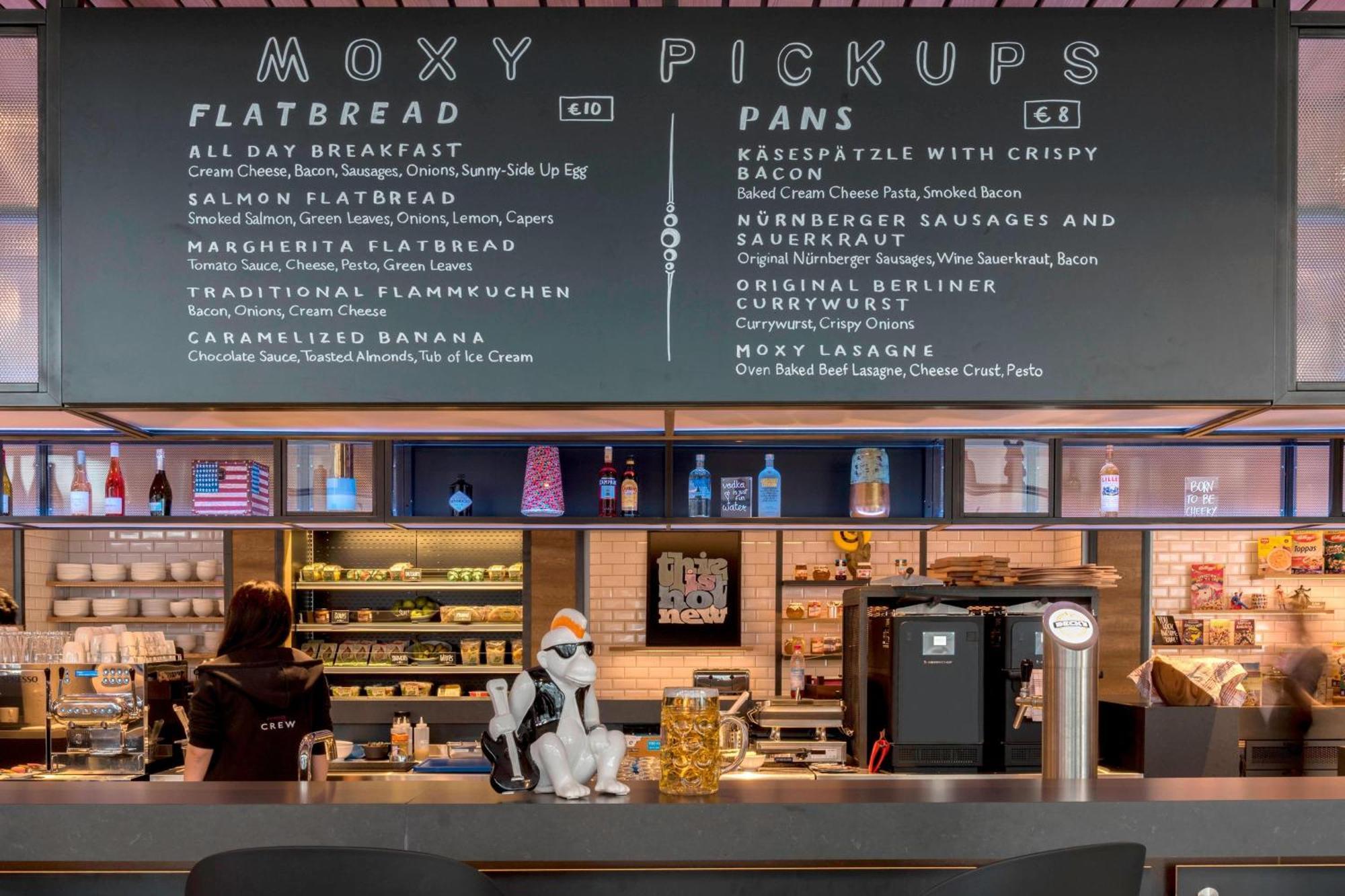 Отель Moxy Munich Messe Ашхайм Экстерьер фото